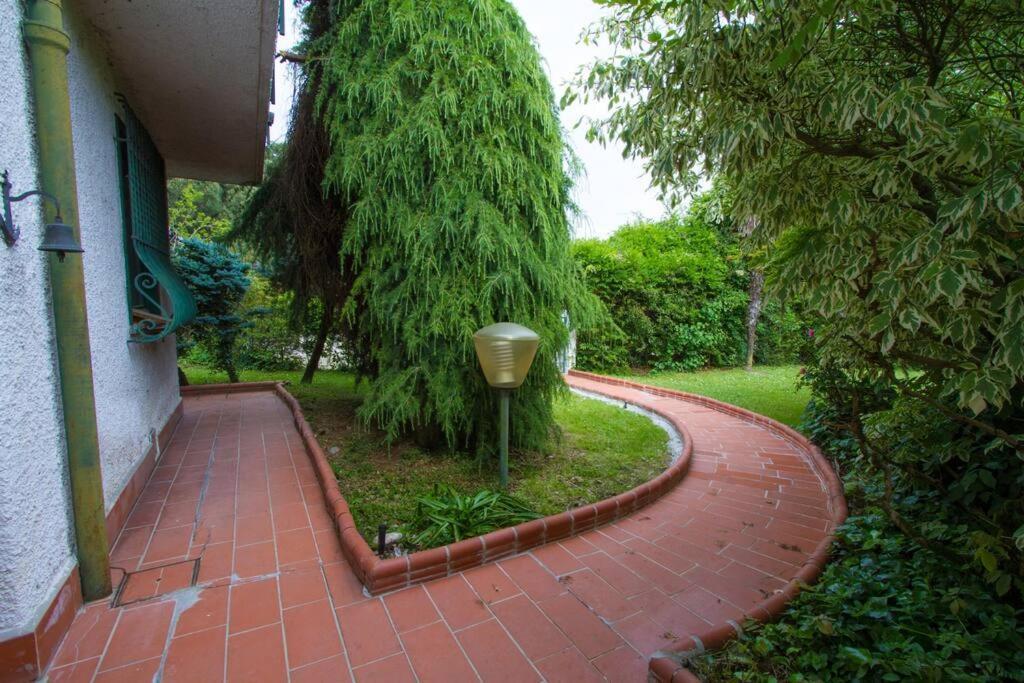 Casa Su Lago Privato A Due Passi Da Milano Segrate Dış mekan fotoğraf